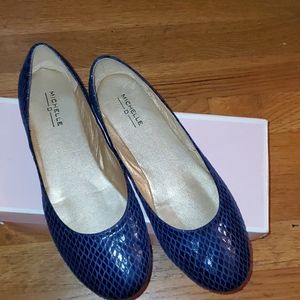 Gently used flats